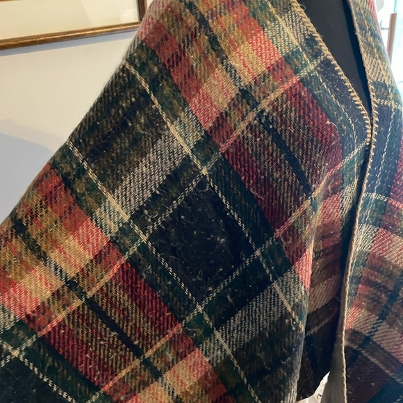 Bundle of 3 scarf shawls - Francescas, BB Dakota Lauren Conrad - Picture 5 of 9